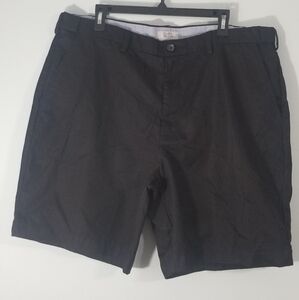 Croft and Barrow Black Dress Shorts. 4 Pockets. Mens Size Waist 40" Inseam 8.5"